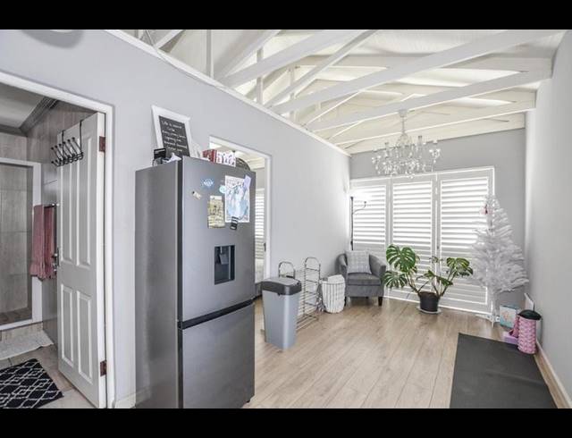 6 BEDROOM HOUSE FOR SALE IN DE TIJGER